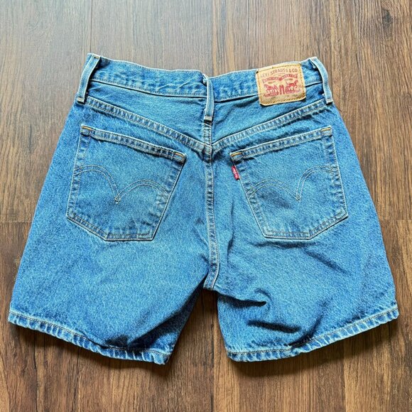 Levi's Pants - Levi's Authentic 501 Mid Thigh Denim Jean Shorts - Size 26